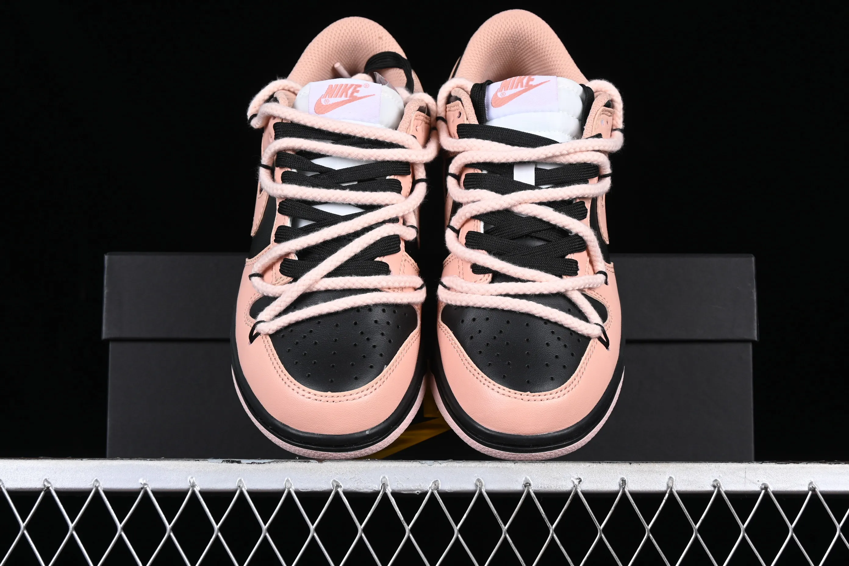 All Categories Nk SB Dunk Series Nk SB Dunk Low Low-top Sneakers Nk Dunk Low Steam Puppet Midnight Whiskey Sweet Cool Style Customized Deconstructed Strap Casual Sneakers DD1503-601